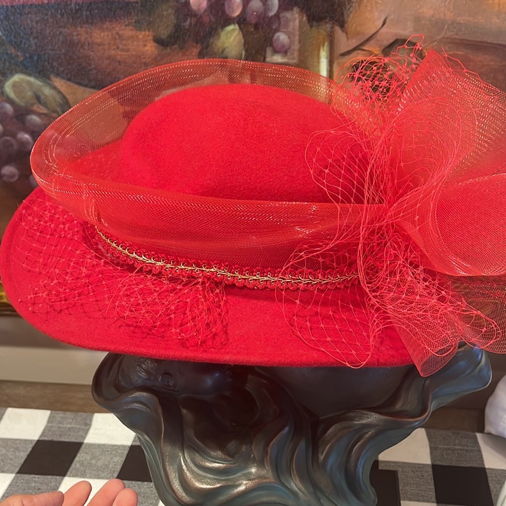 Beautiful derby hat - Picture 2 of 5